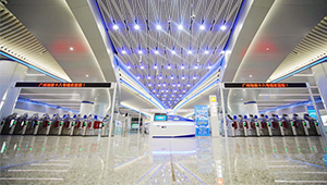 白雲電(dian)器(qi)助力(li)“最快地鐵”飛馳